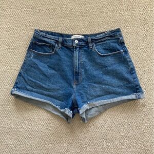 Abercrombie & Fitch The Mom Short High Rise Curve Love Cuffed Jean Size 14 VEUC